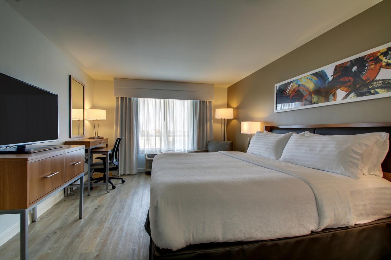 Holiday Inn & Suites Peoria At Grand Prairie By Ihg Exterior foto