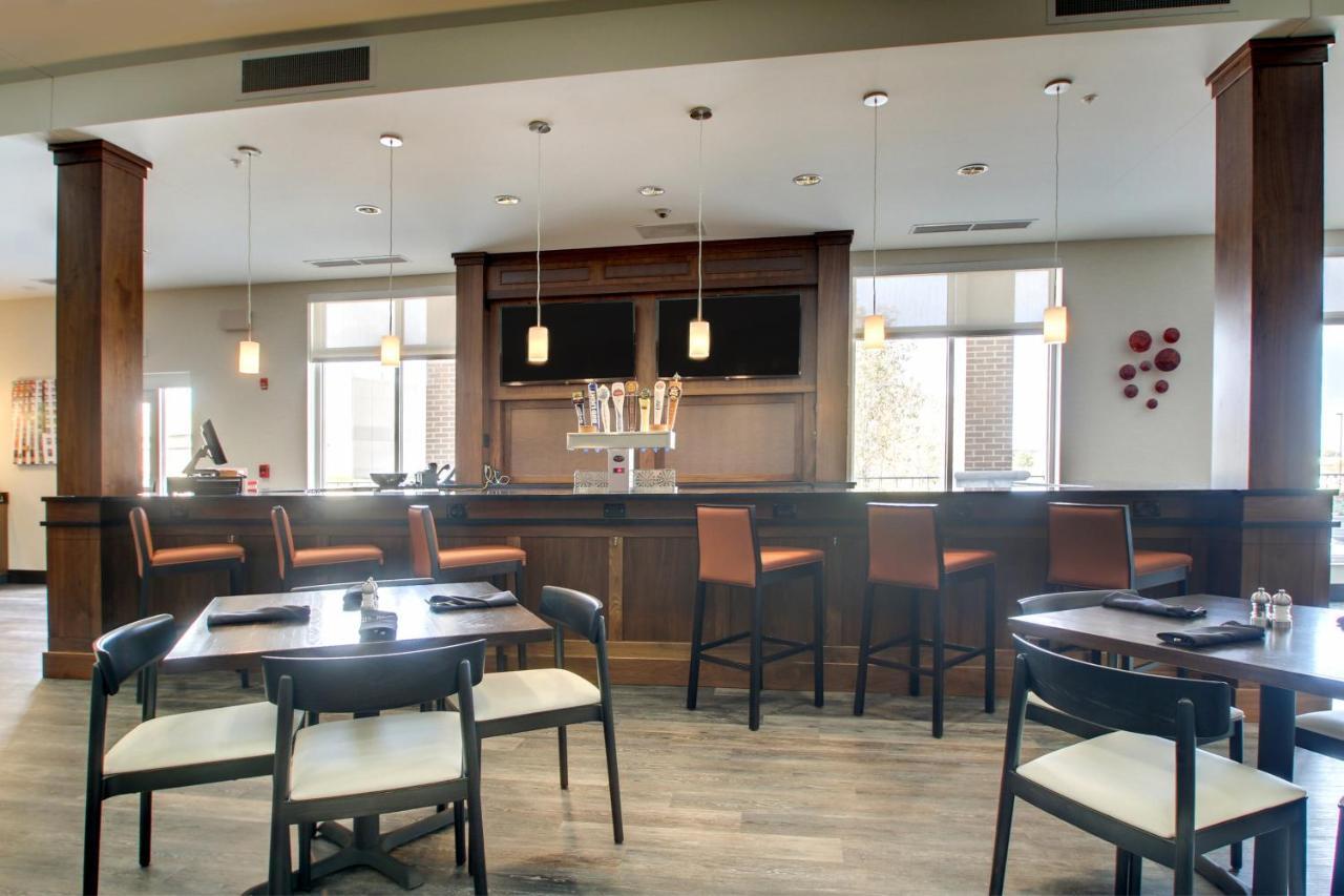 Holiday Inn & Suites Peoria At Grand Prairie By Ihg Exterior foto